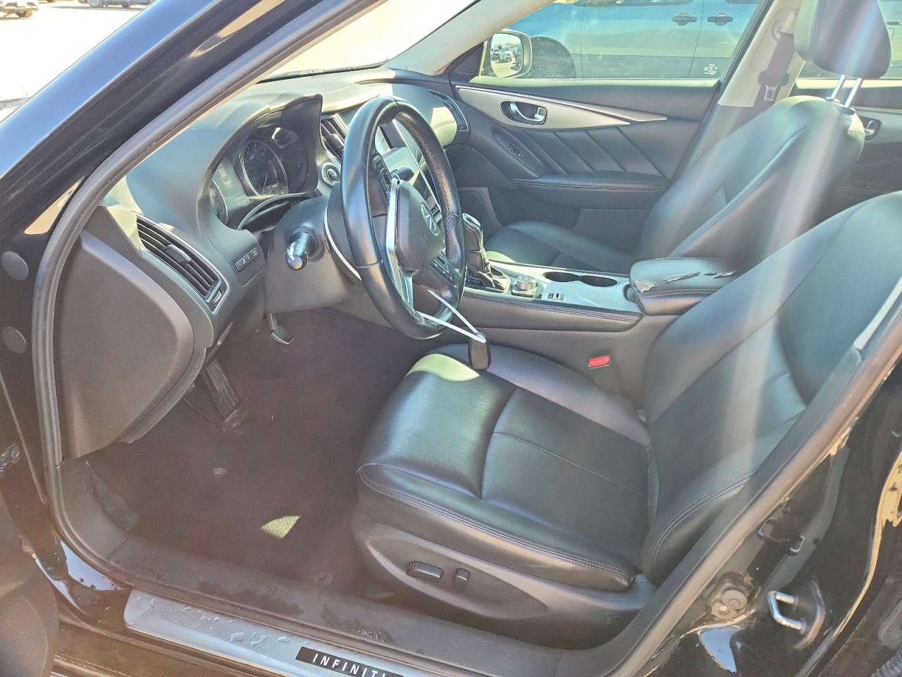 INFINITI Q50 3.0t Luxe