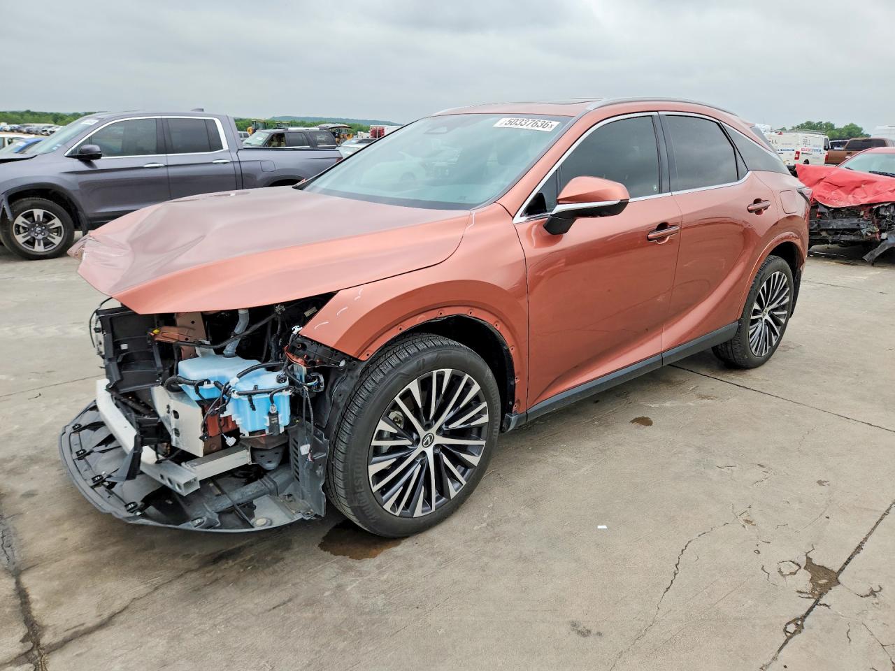 Salvage Lexus RX Image