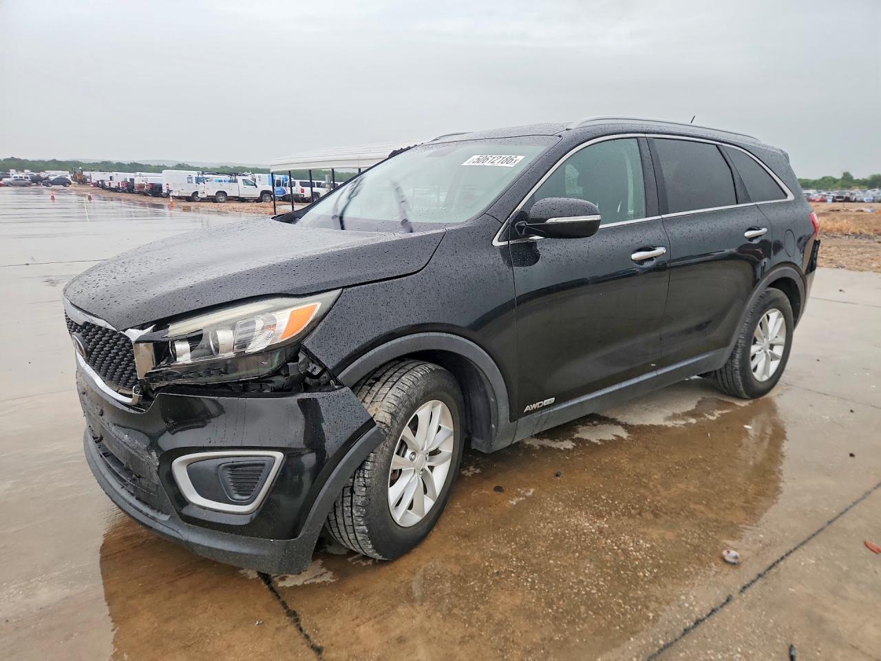 Salvage Kia Sorento Image