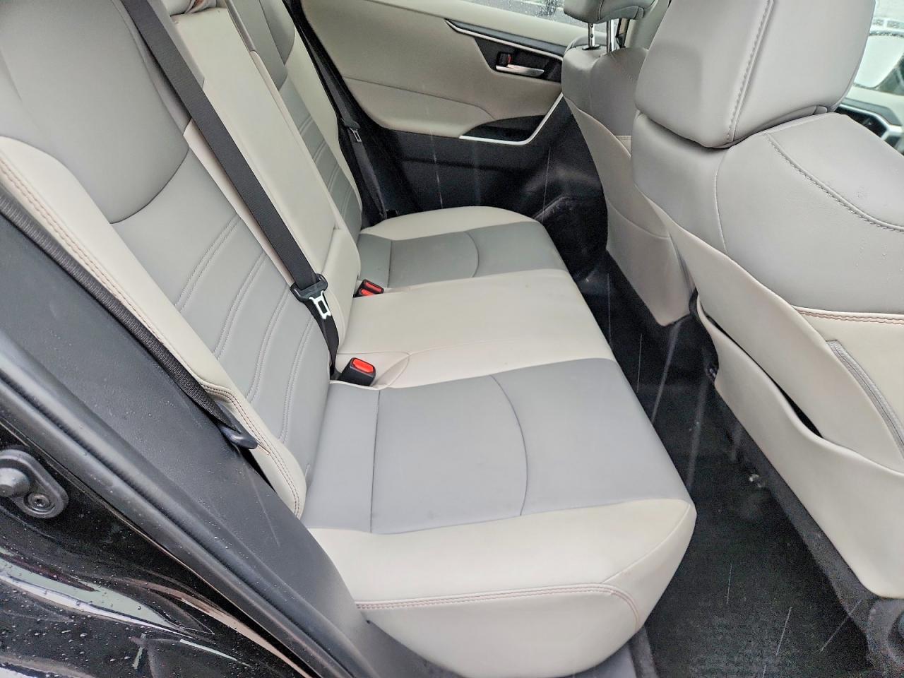 Toyota RAV4 Xle Premium