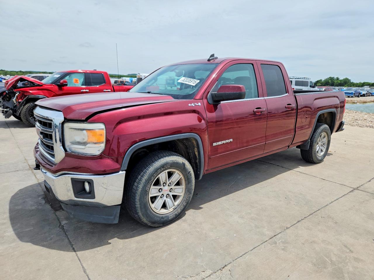 Salvage GMC Sierra Image