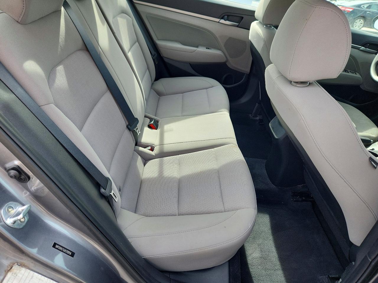 Hyundai ELANTRA Sel