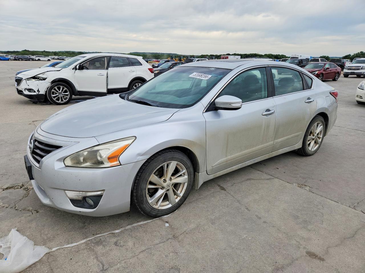 Salvage Nissan Altima Image