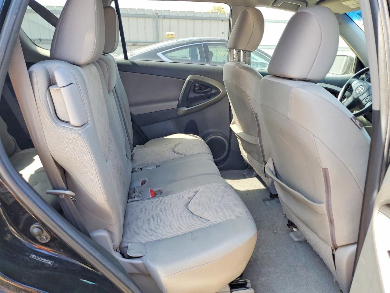 Toyota RAV4 Base