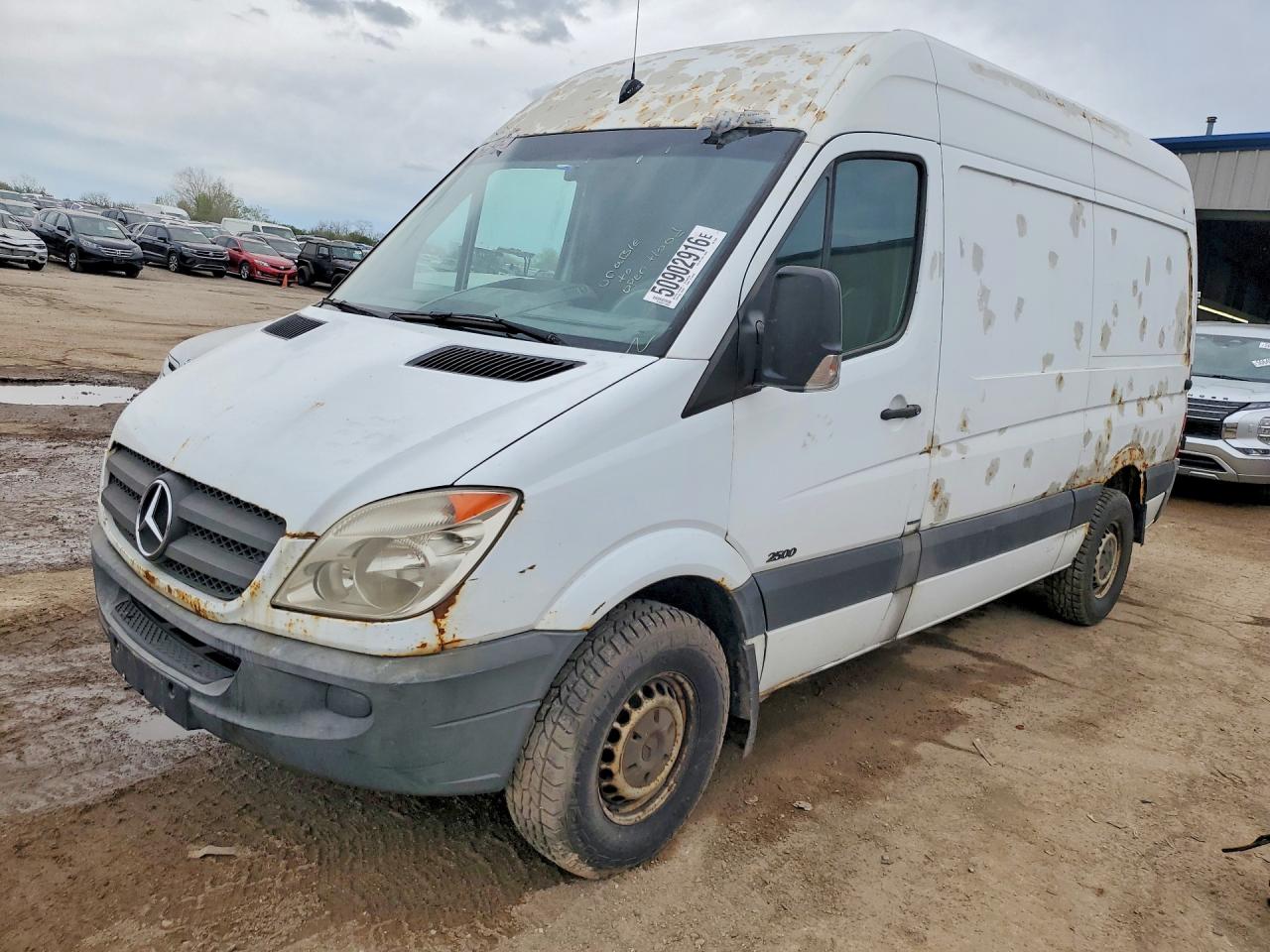 Salvage Mercedes-Benz Sprinter Image