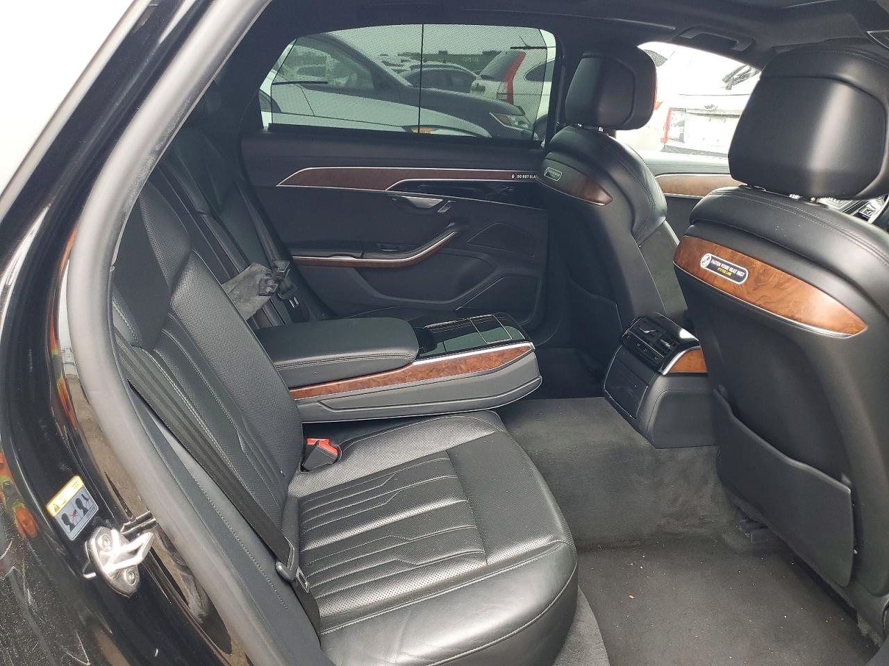 Audi A8 L