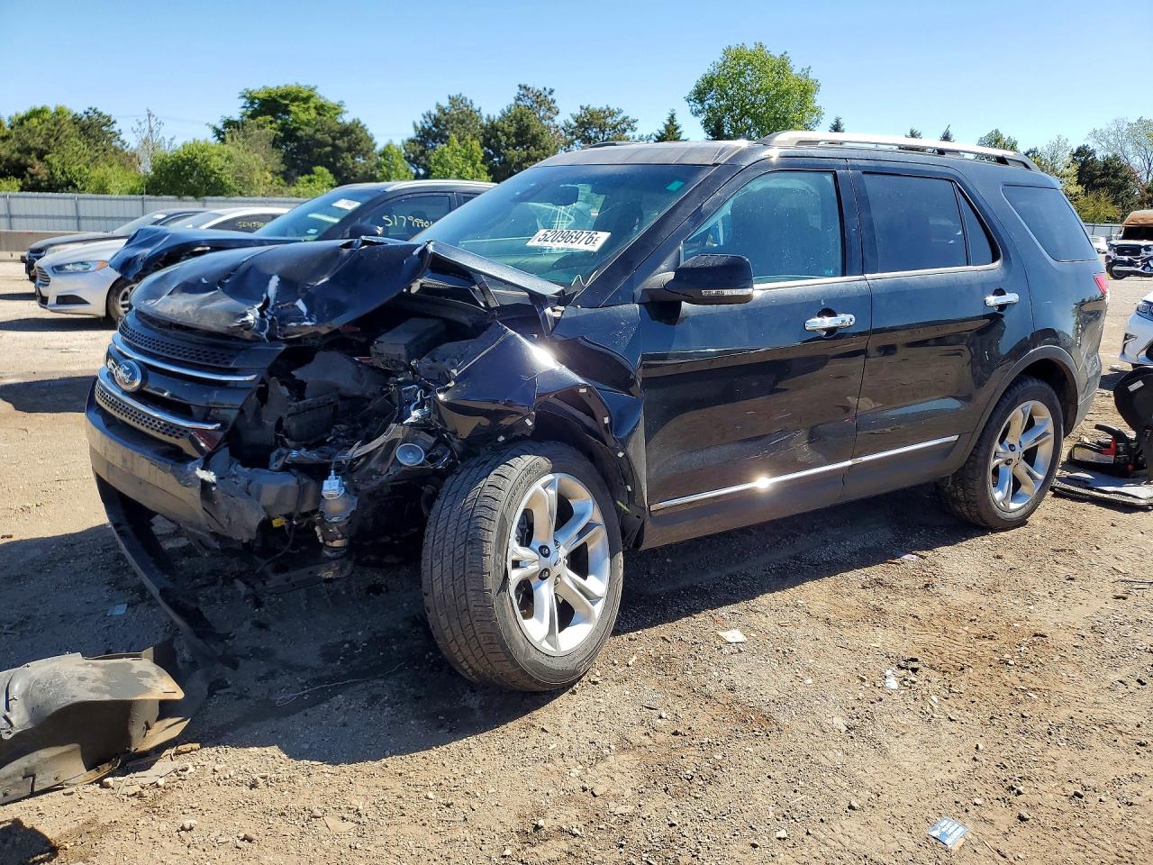 Salvage Ford Explorer Image