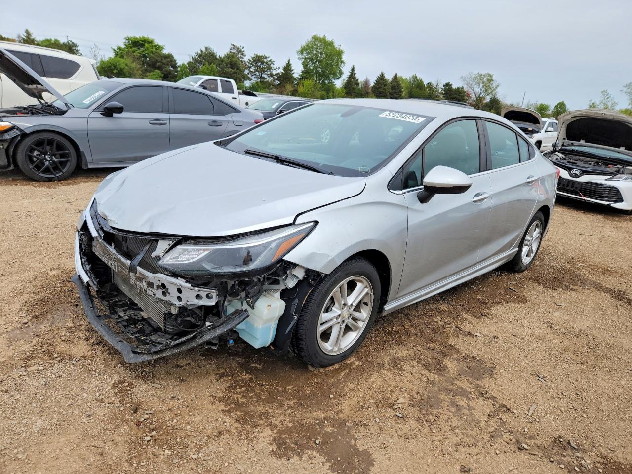 Salvage Chevrolet Cruze Image