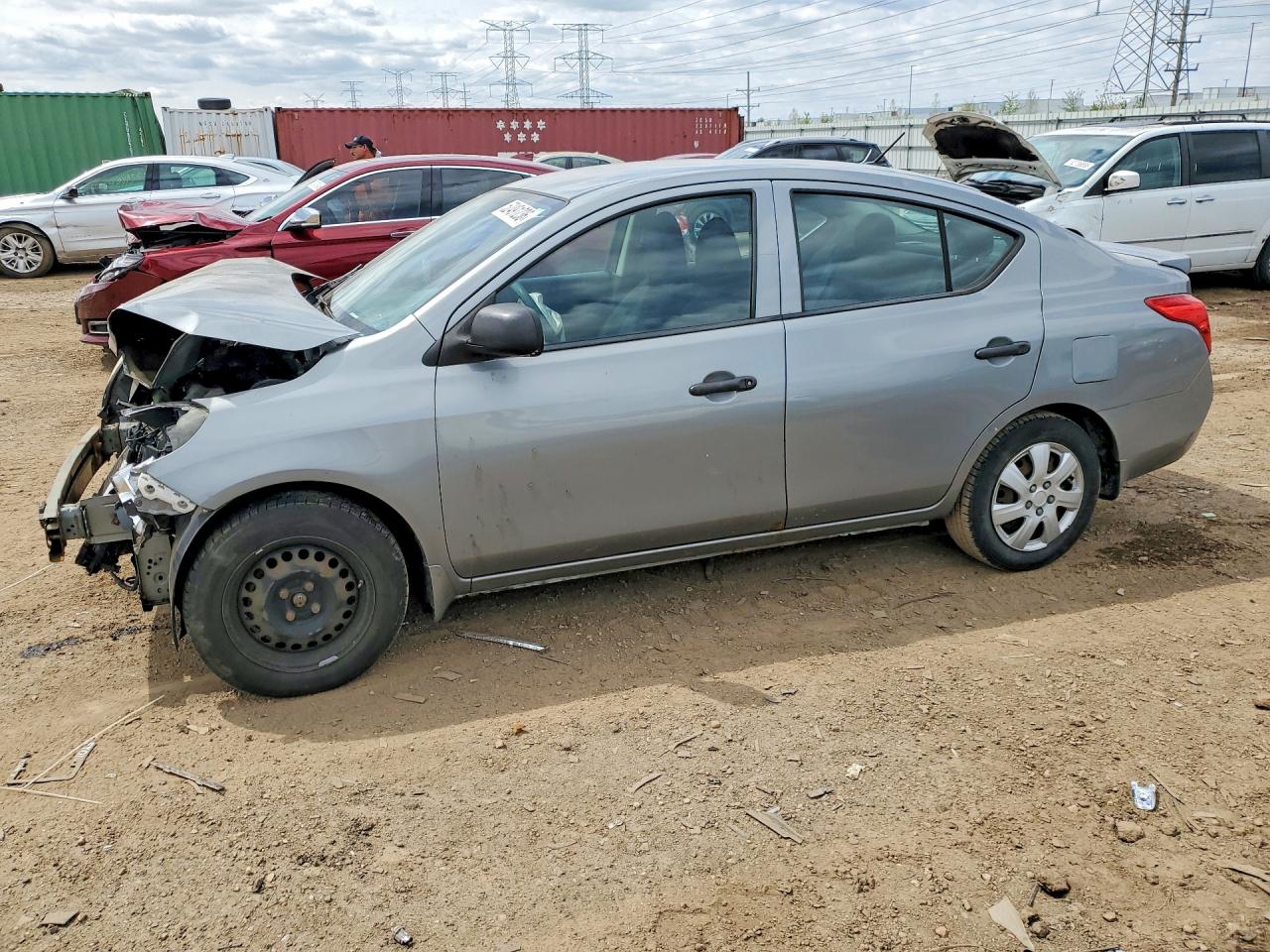 Salvage Nissan Versa Image