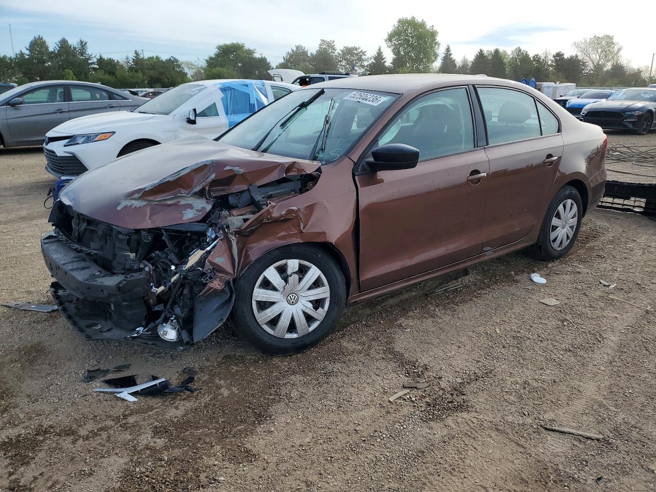 Salvage Volkswagen Jetta Image