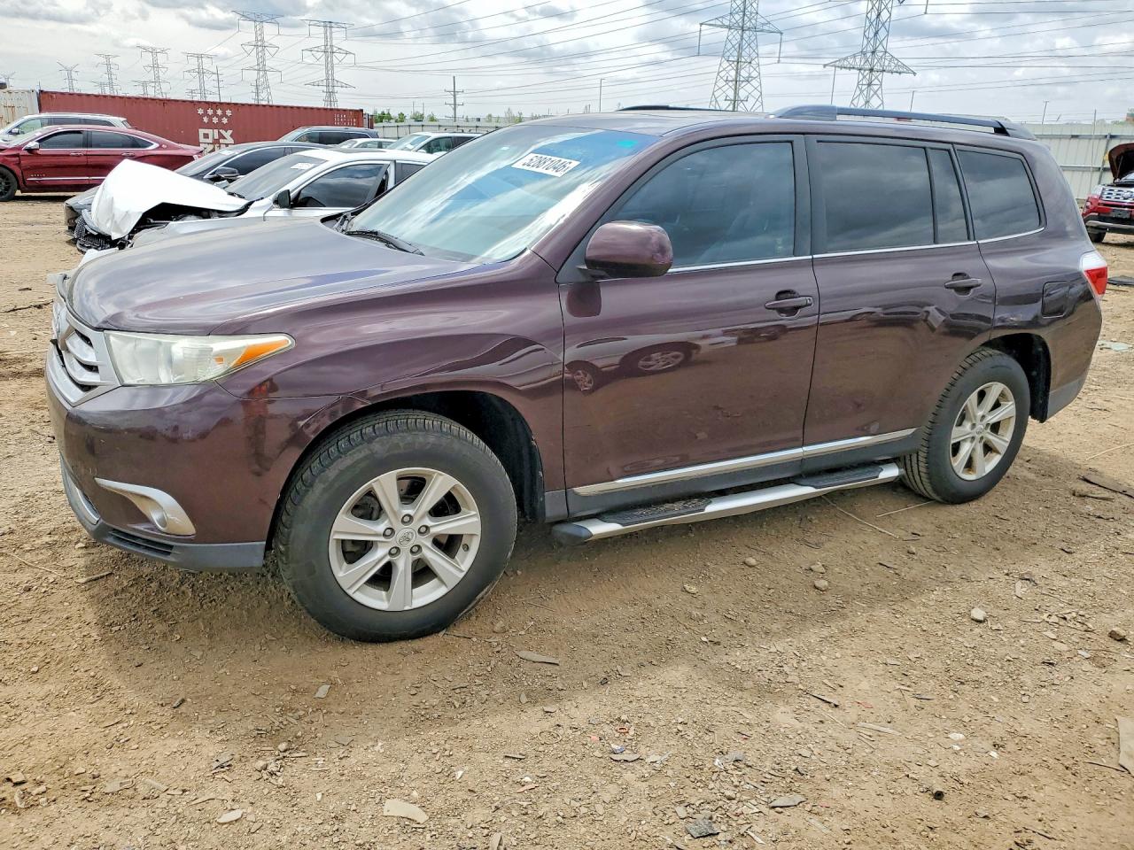 Salvage Toyota Highlander Image