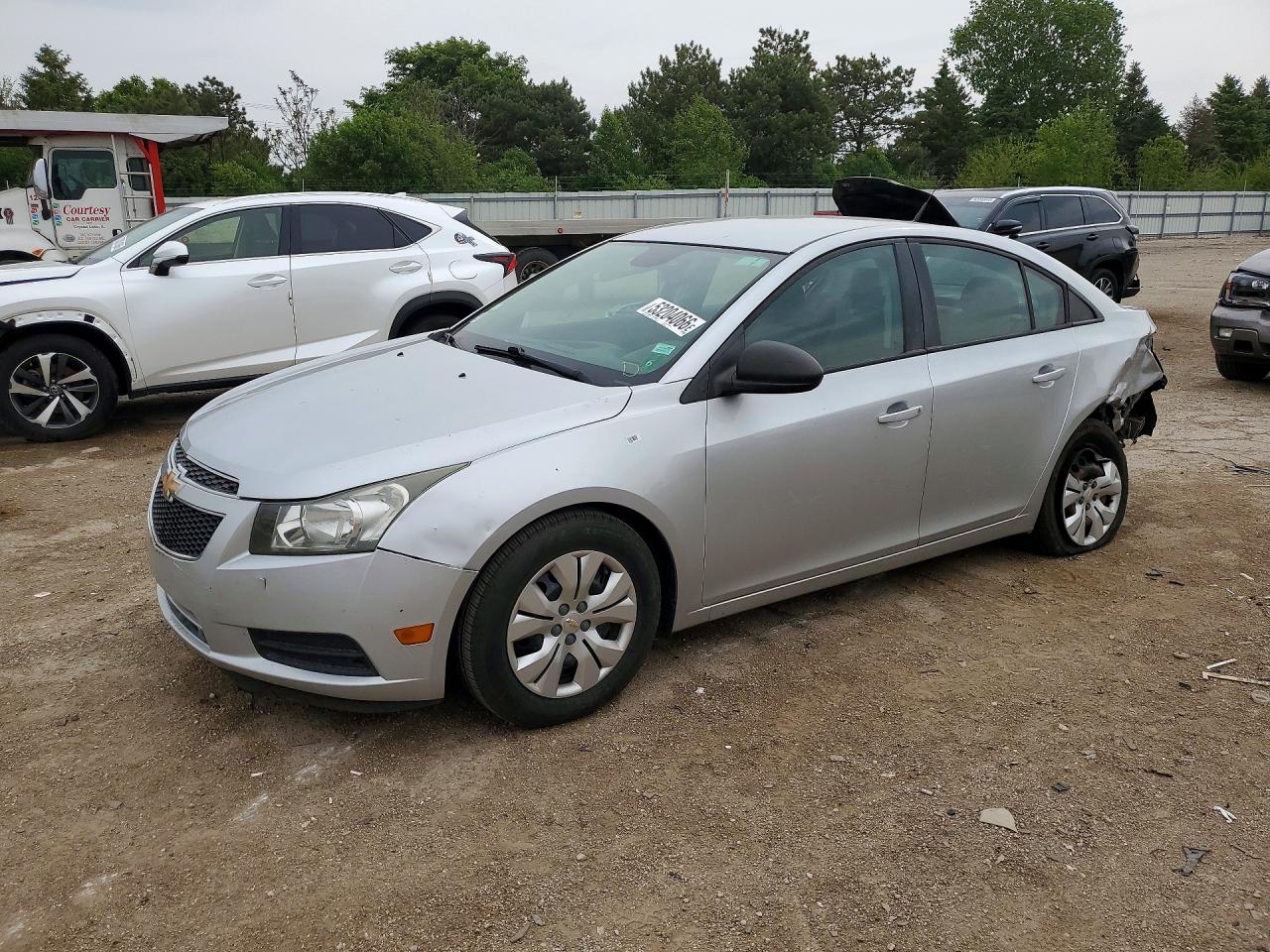 Salvage Chevrolet Cruze Image
