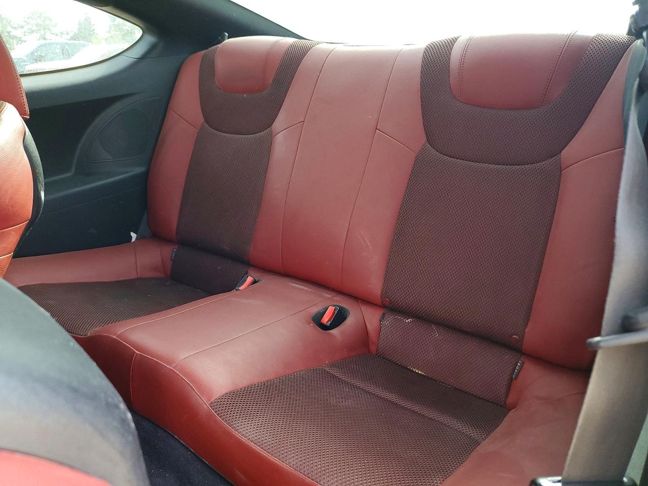 Hyundai Genesis 2.0t