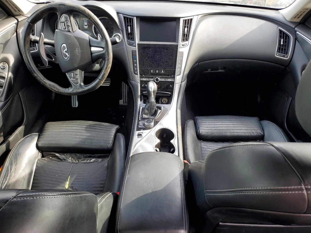 INFINITI Q50 Sport