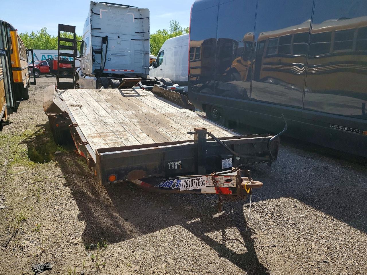 Salvage Load Trail Ch8318072 Image