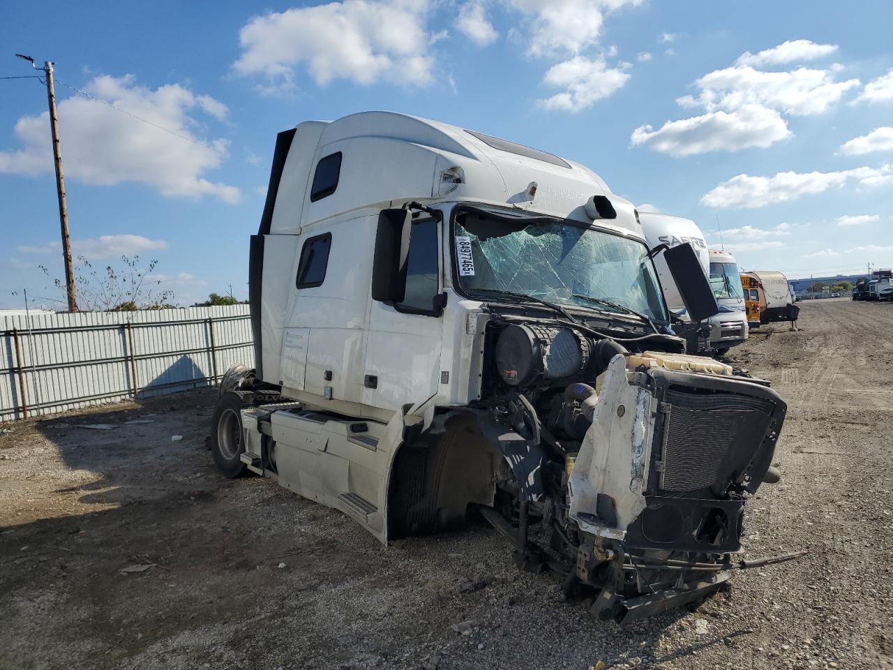 Salvage Volvo Vn Image