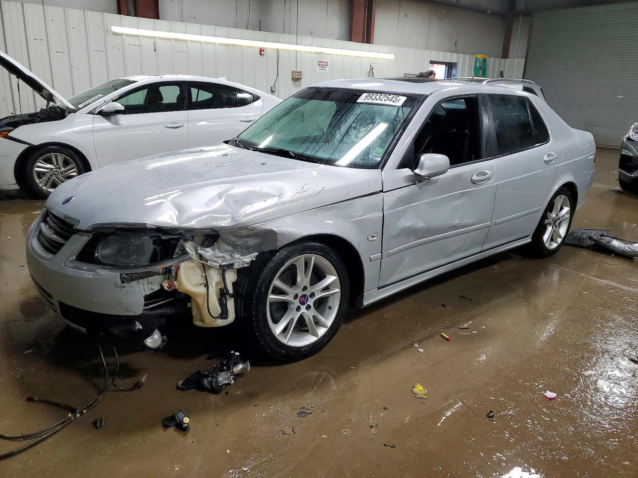 Salvage Saab 9-5 Image