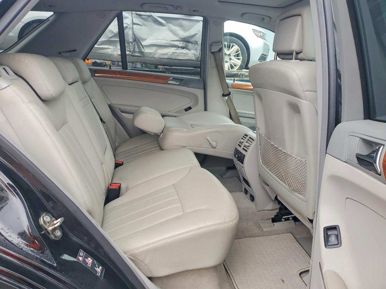 Mercedes-Benz M-Class 350