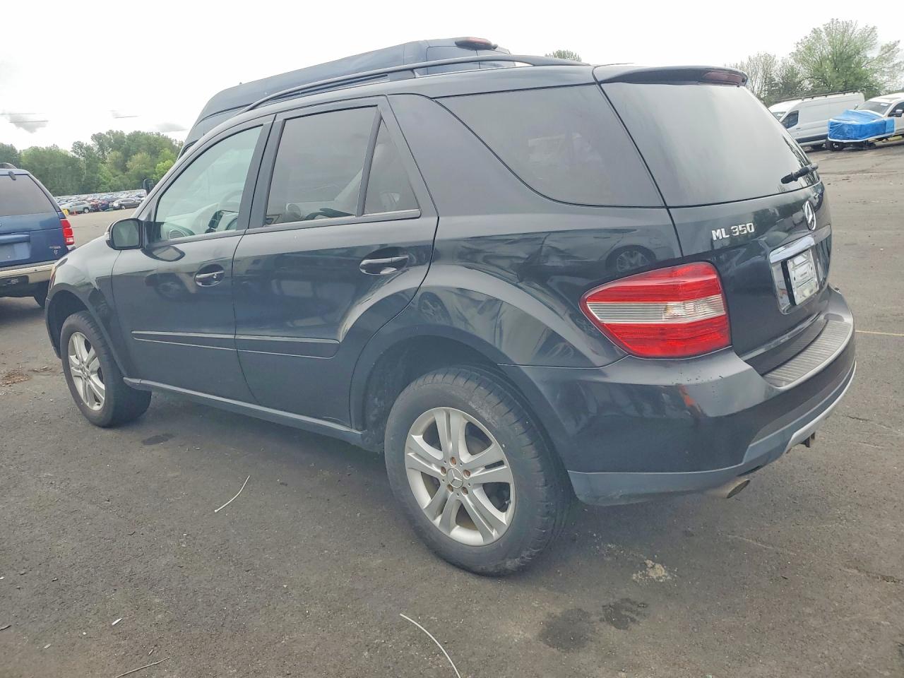 Mercedes-Benz M-Class 350