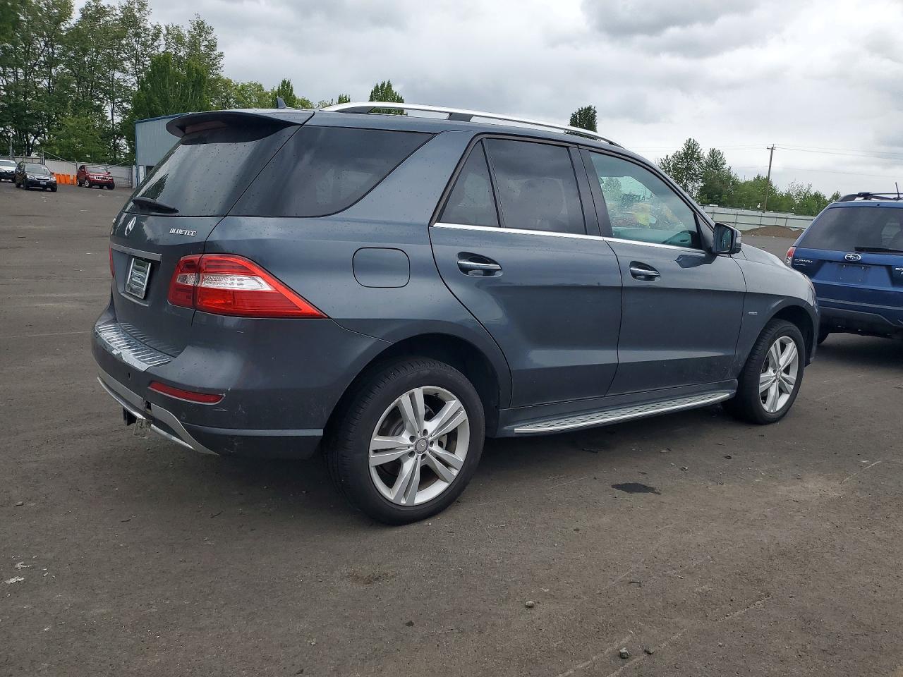 Mercedes-Benz M-Class 350 Bluetec