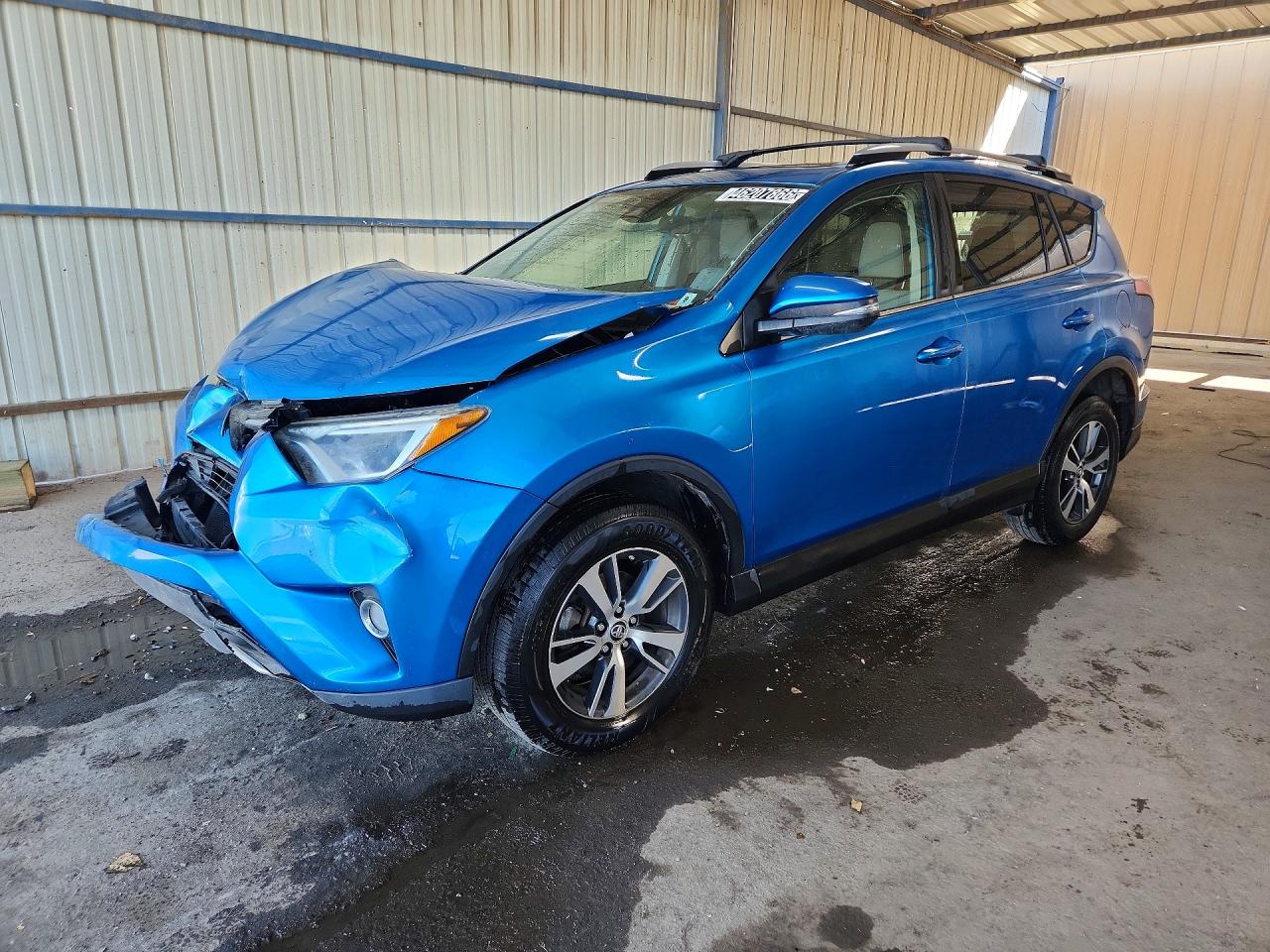 Salvage Toyota RAV4 Image