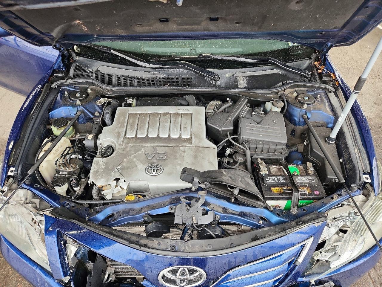 Toyota Camry Xle V6