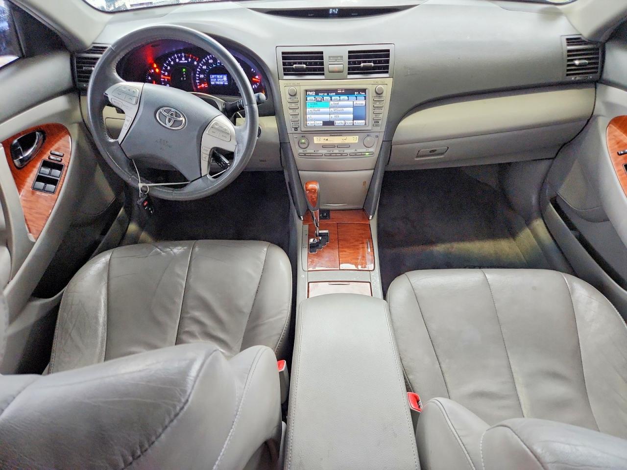 Toyota Camry Xle V6