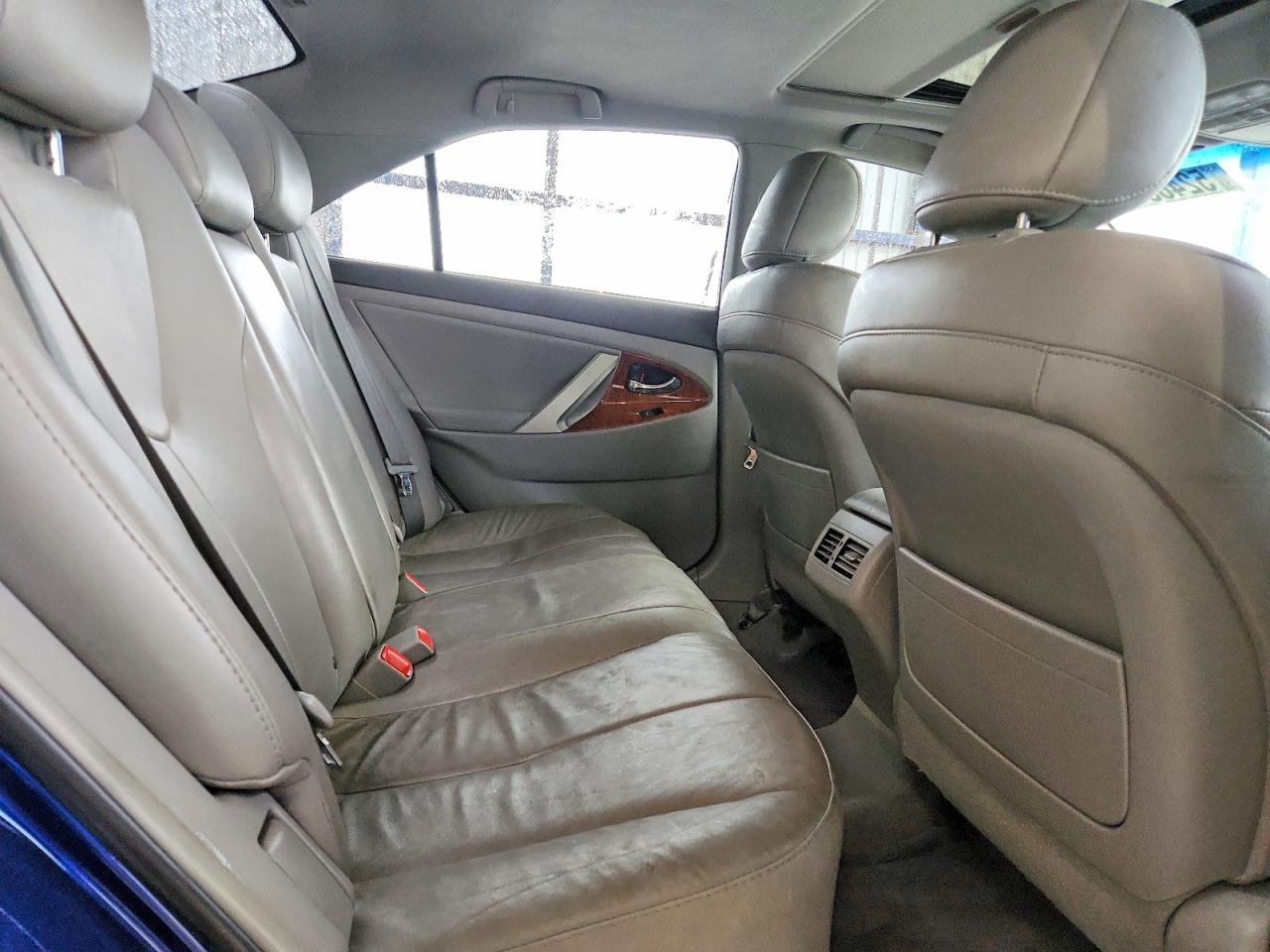 Toyota Camry Xle V6