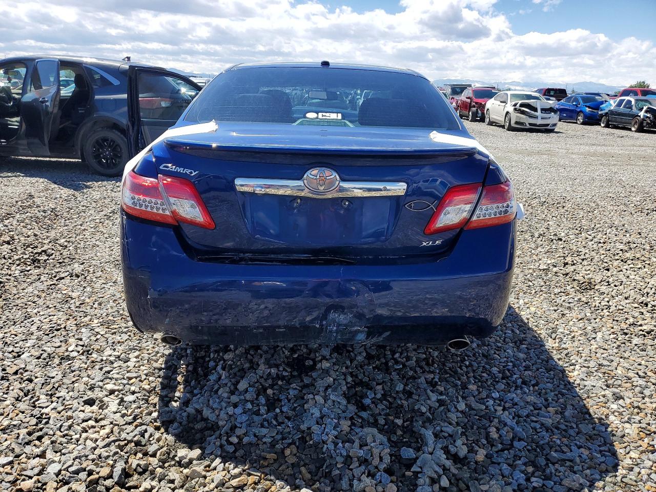 Toyota Camry Xle V6