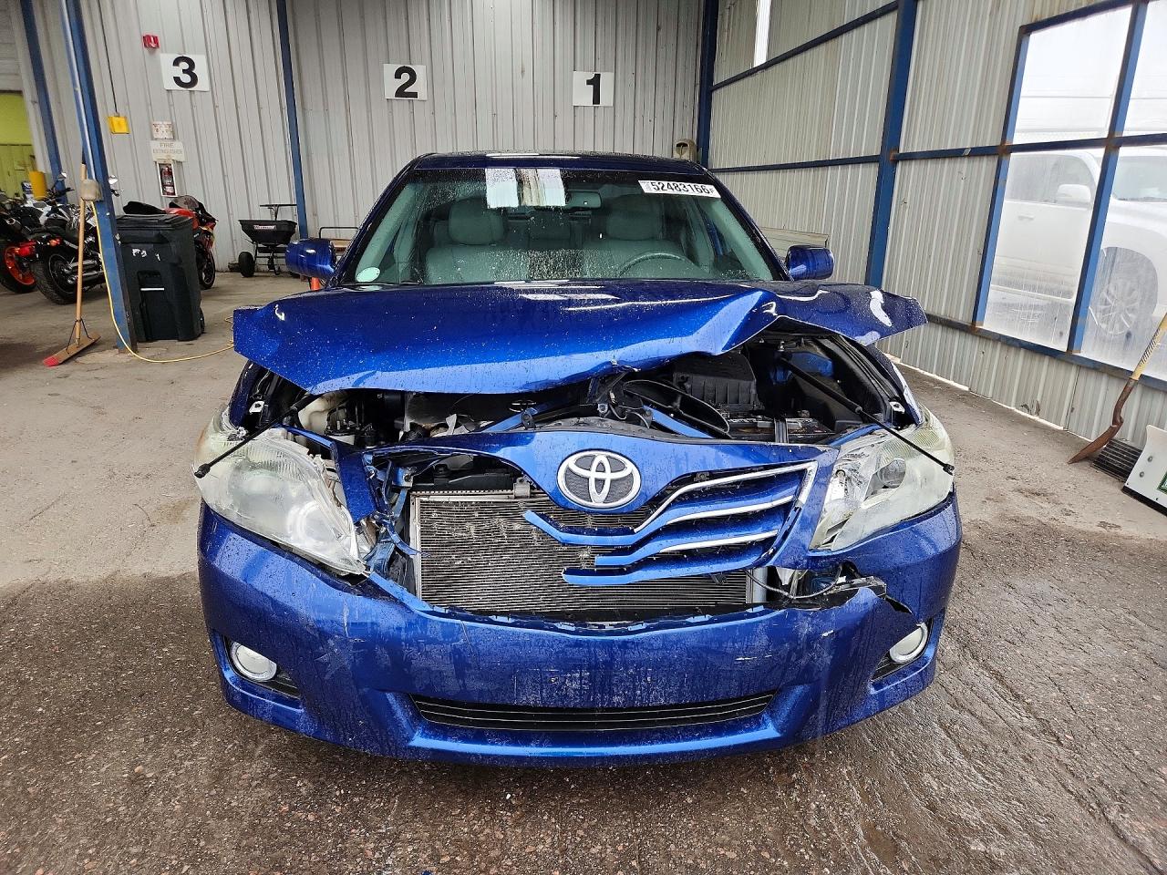 Toyota Camry Xle V6