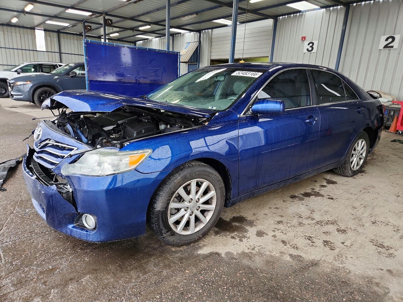 Salvage Toyota Camry Image