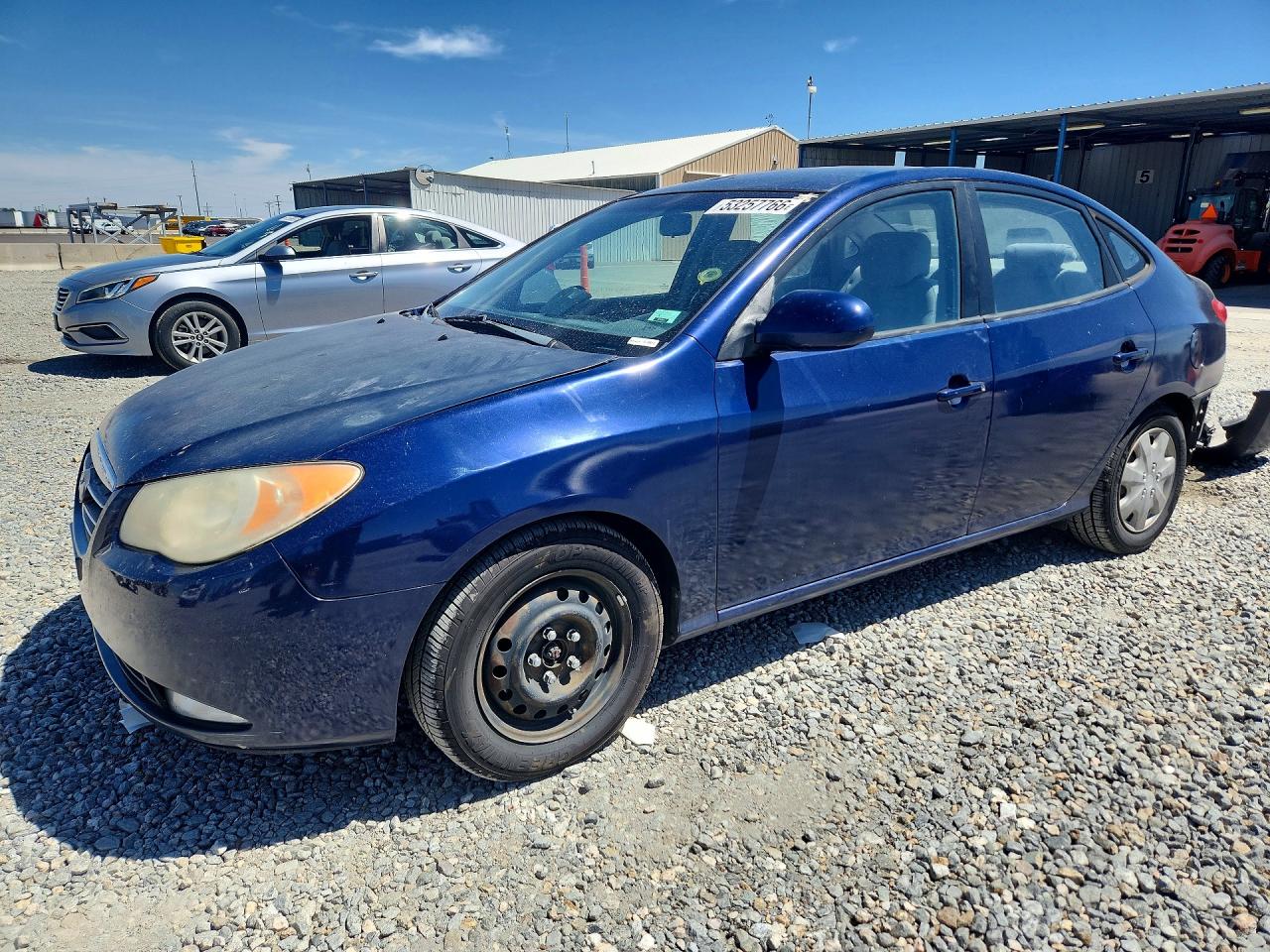 Salvage Hyundai ELANTRA Image