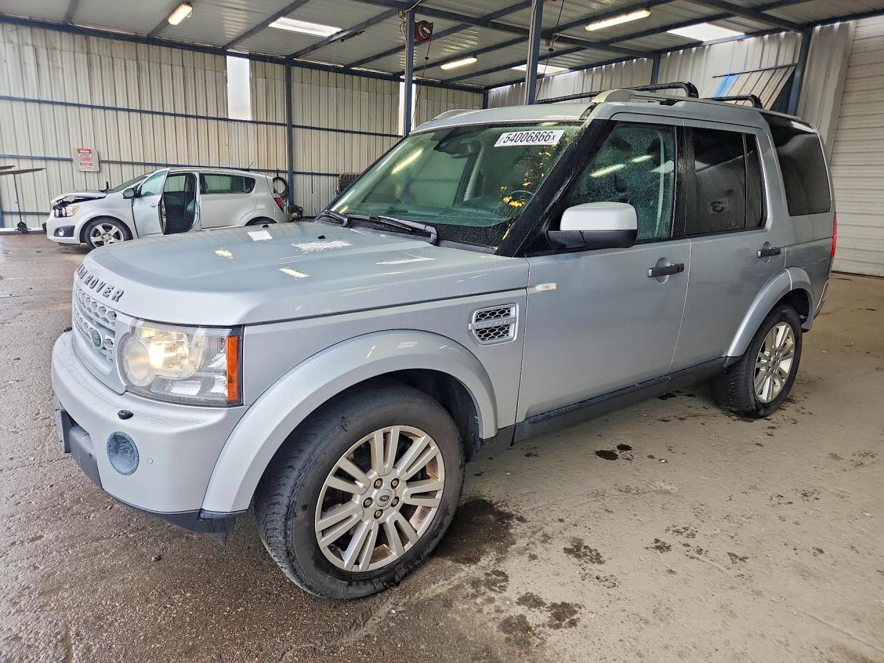 Salvage Land Rover LR4 Image