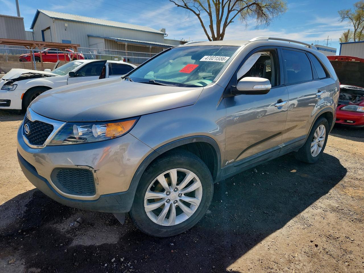 Salvage Kia Sorento Image