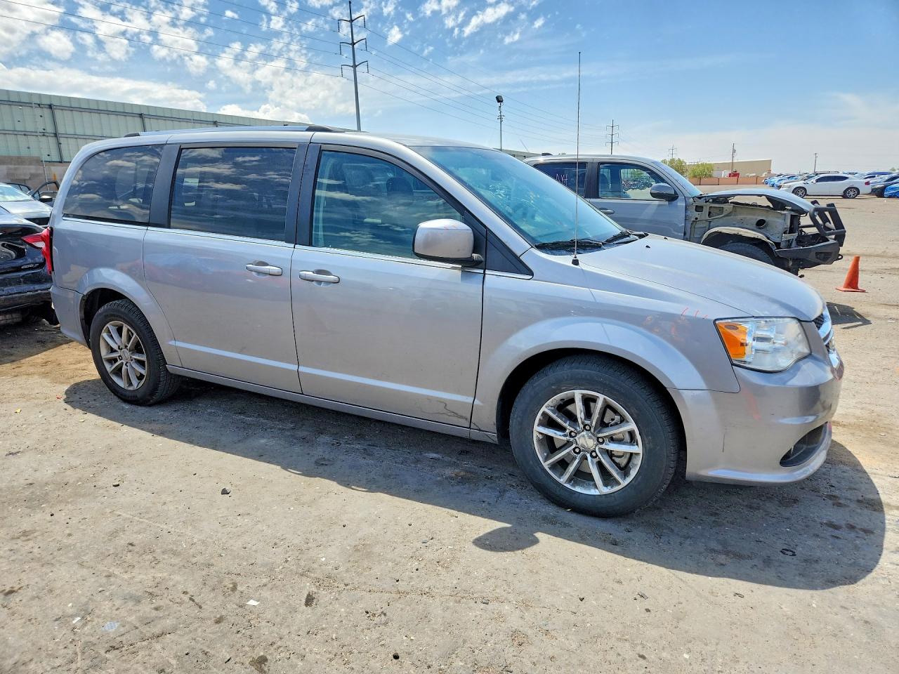 Dodge Caravan Sxt