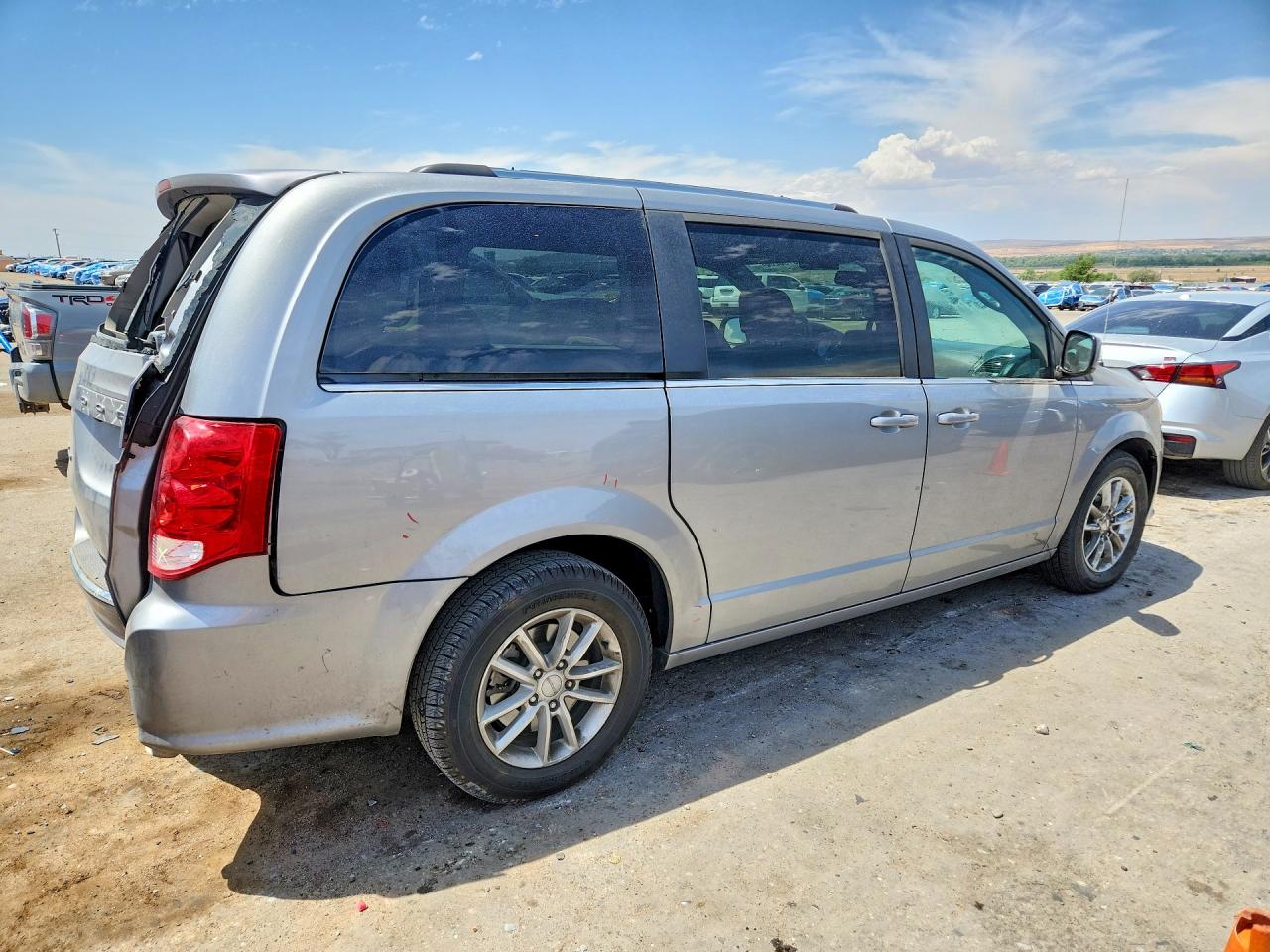 Dodge Caravan Sxt