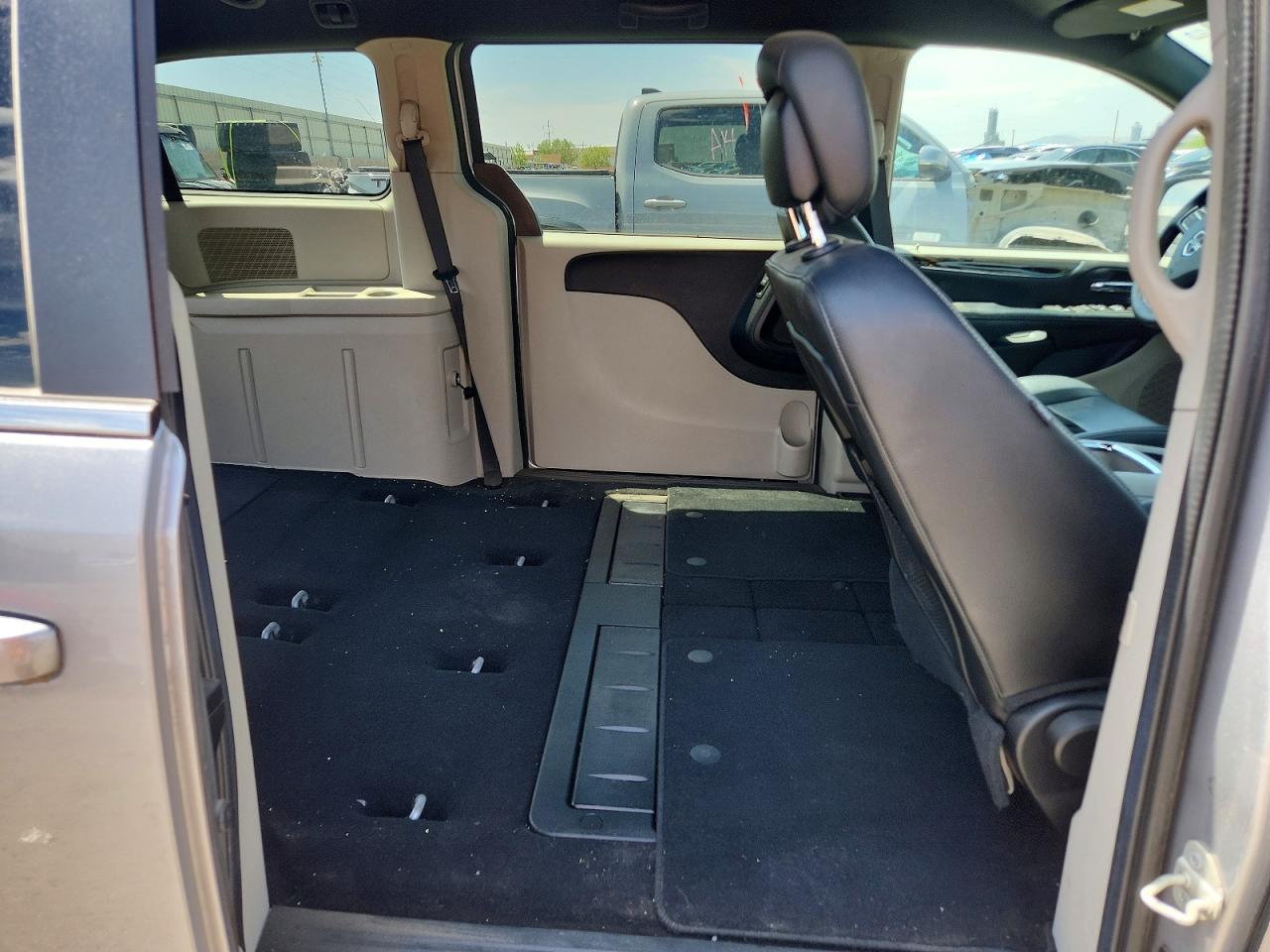 Dodge Caravan Sxt