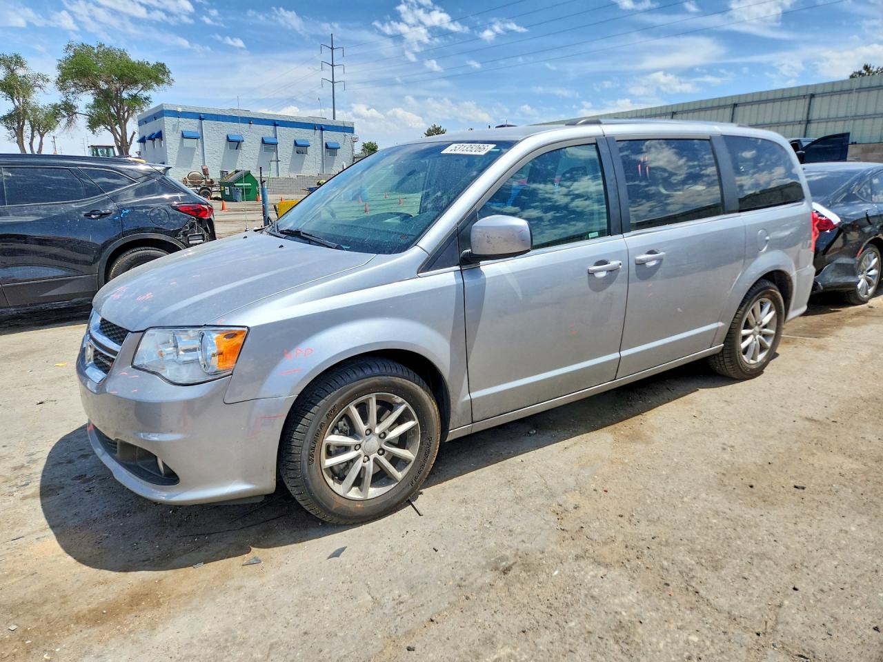 Salvage Dodge Caravan Image