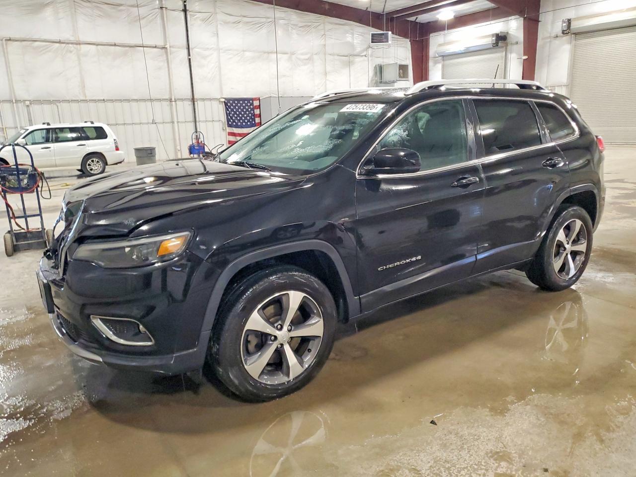 Salvage Jeep Grand Cherokee Image