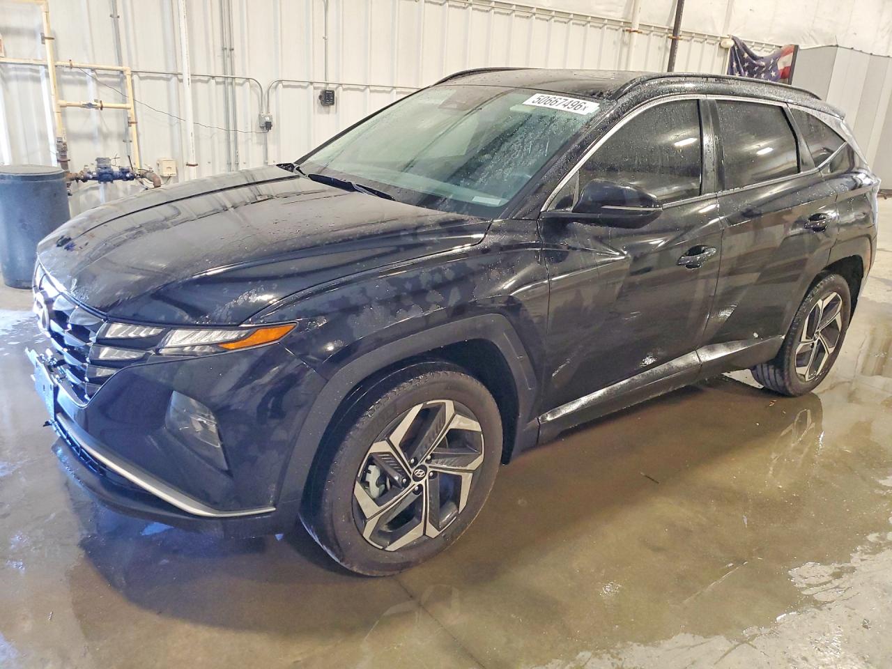 Salvage Hyundai TUCSON Image
