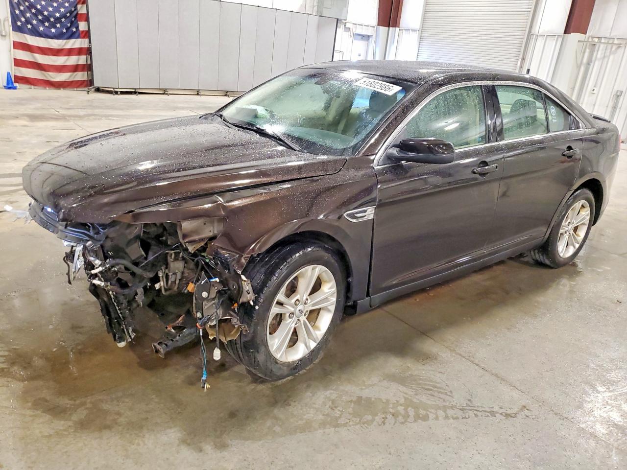 Salvage Ford Taurus Image