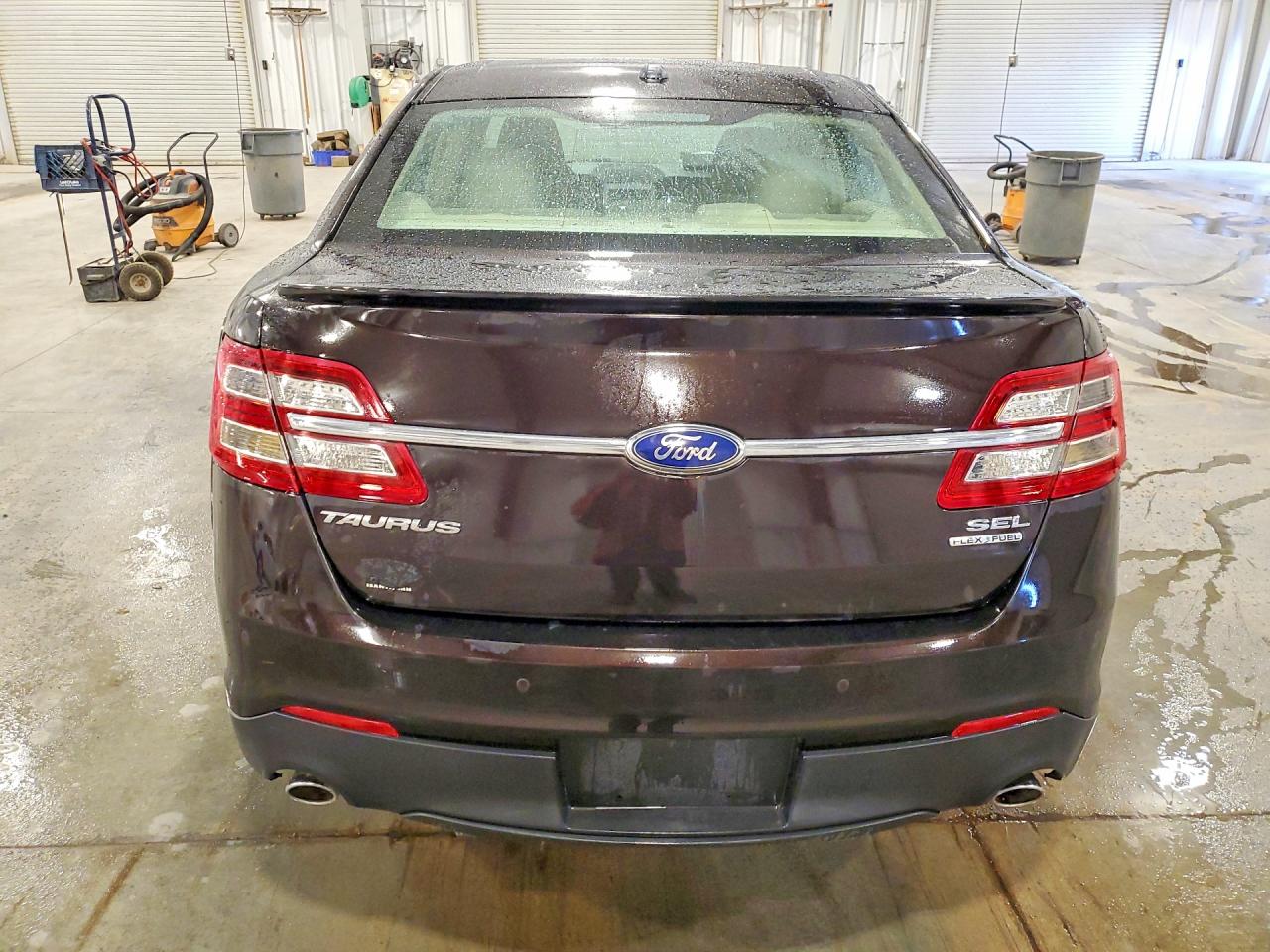 Ford Taurus Sel