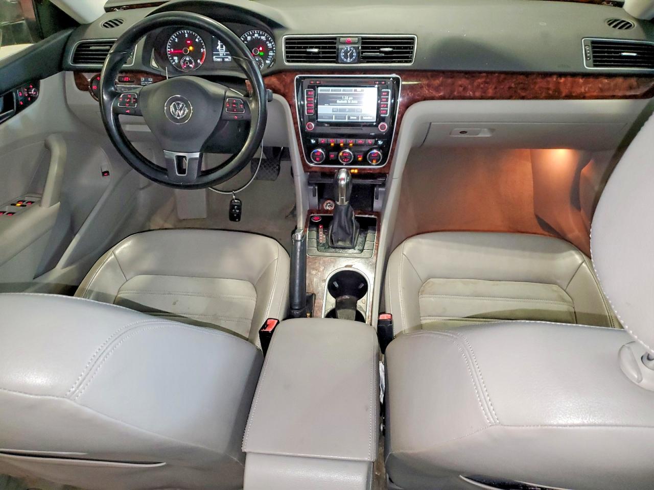 Volkswagen Passat Sel