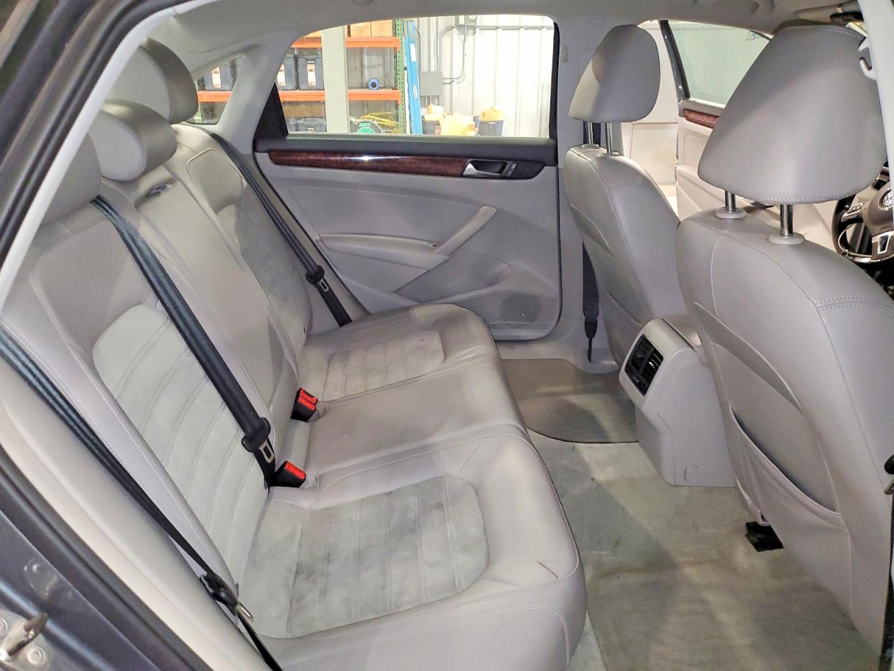 Volkswagen Passat Sel