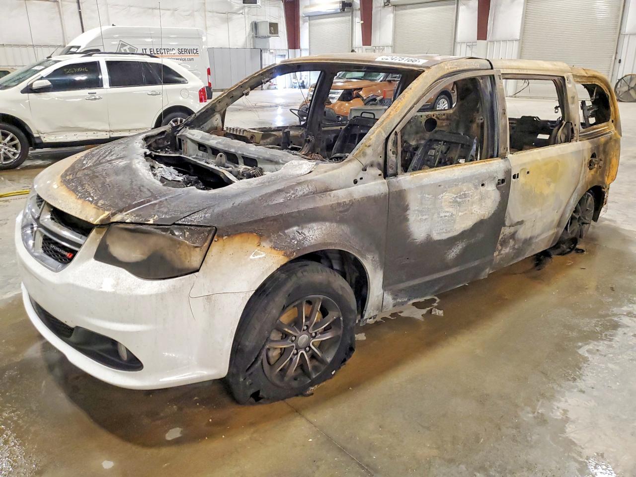Salvage Dodge Caravan Image