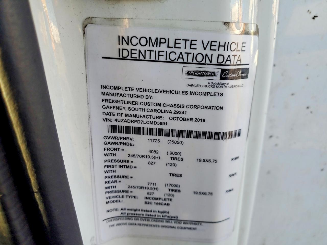 Freightliner Chassis S-2