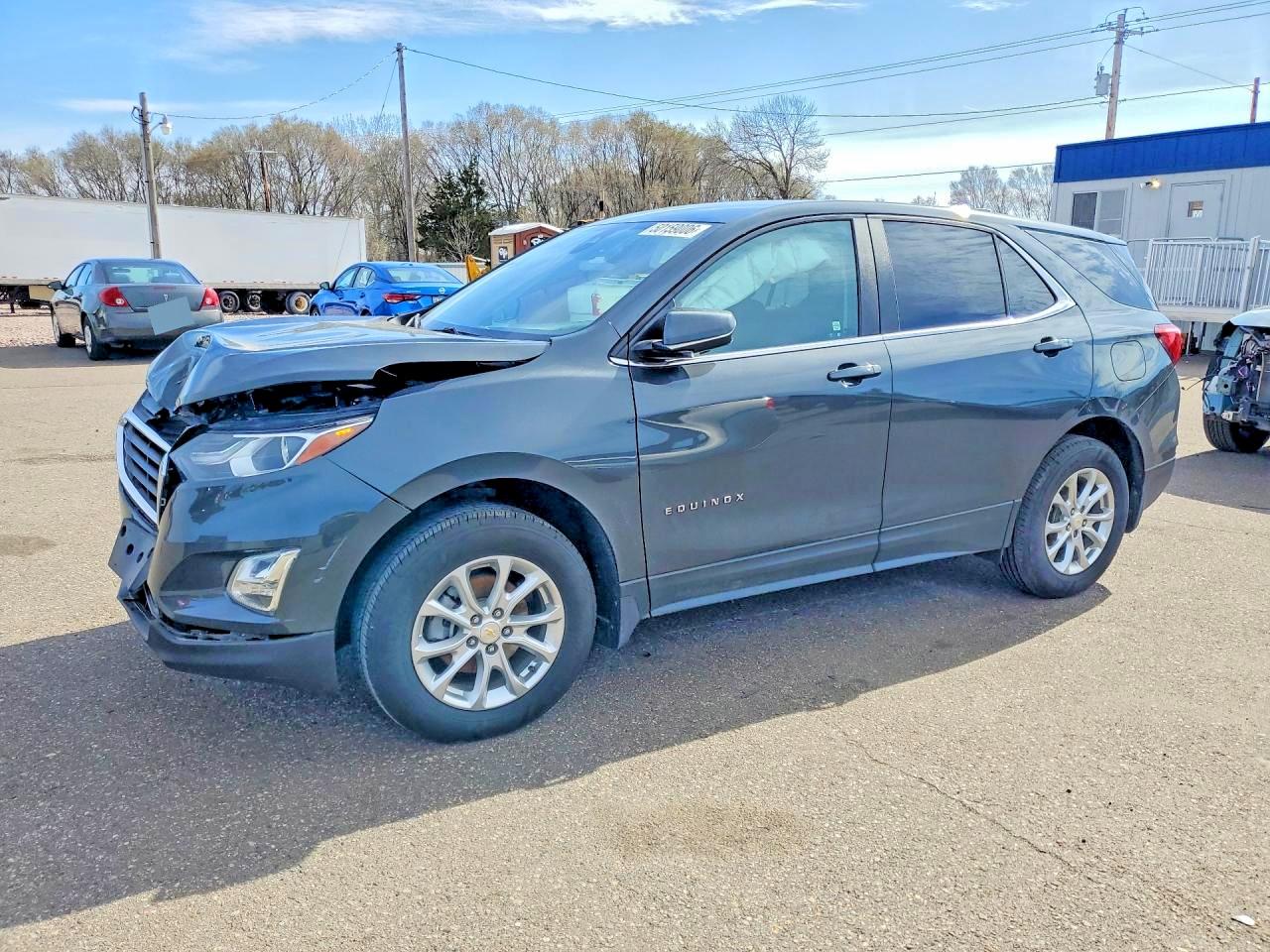 Salvage Chevrolet Equinox Image