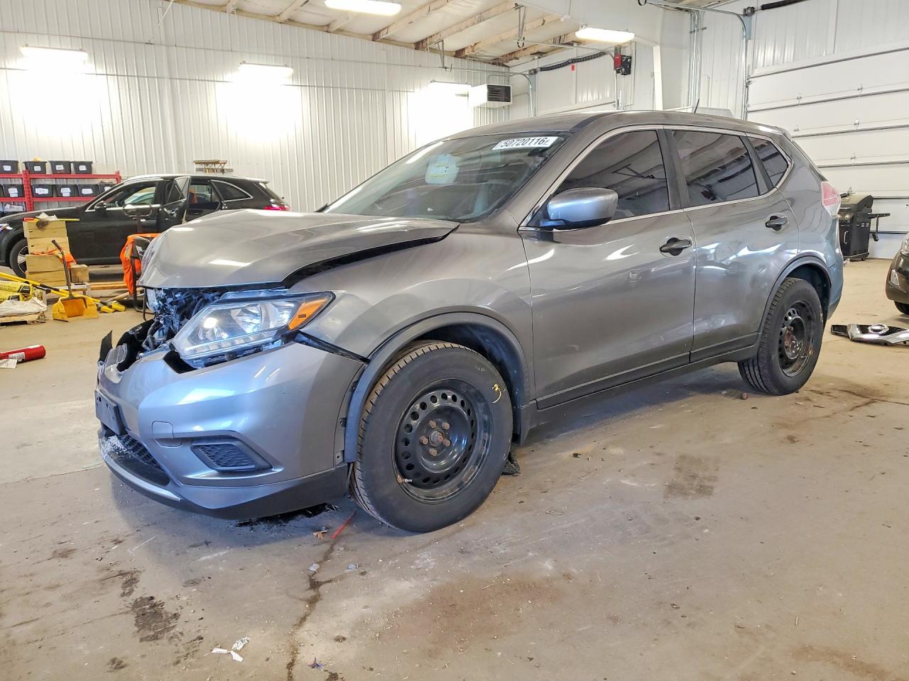 Salvage Nissan Rogue Image