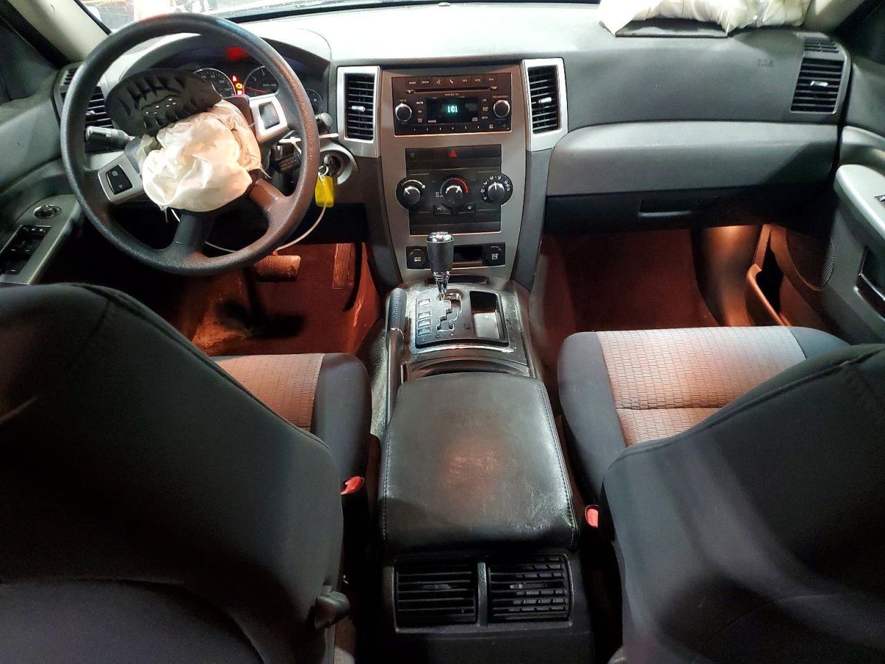Jeep Grand Cherokee Laredo