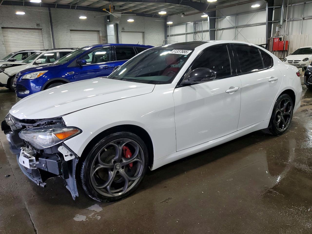 Salvage Alfa Romeo Giulia Image